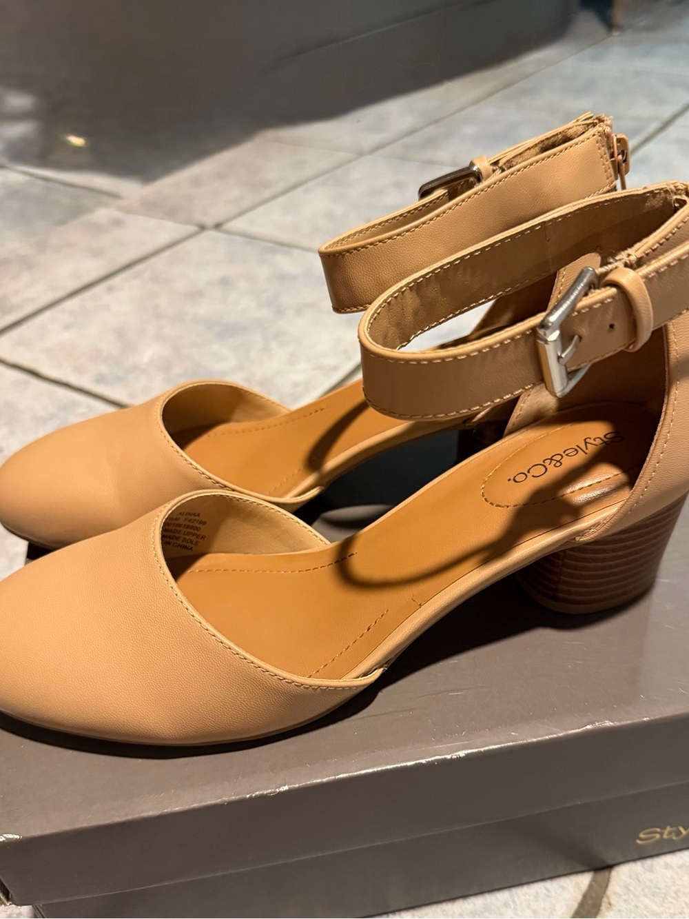 Style & Co. Alinaa Nude Two-Piece Block Heel Pumps Size 7.5